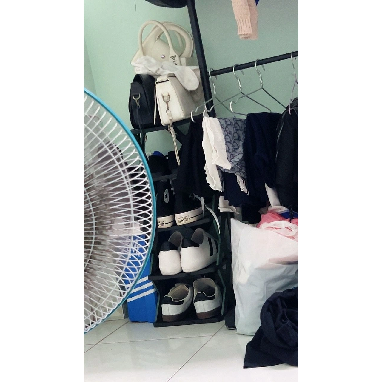 Kệ khá okk gọn gàng ngăn nắp